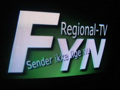 2011_10_13_HWI1_002.JPG
Regional-TV Fyn, DIGI TV 1 Fyn, SFN Svendborg/Tommerup, K25. Der aufgeblendete Text "Sende ikke lige nu" zeigt an, dass im Moment hier kein Programm läuft. (Wie wäre es mit einem Testbild, dann weiß jeder, dass Sendepause ist?)
Schlüsselwörter: TV Tropo Überreichweite DVB-T Dänemark Danmark DIGI Regional Fyn Sendesamvirke