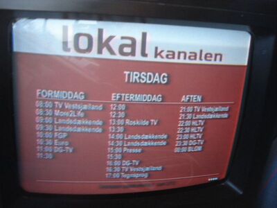 2012_05_03_HWI1_005.JPG
Lokalkanalen, ehemaliger "Kanal Øst", DIGI TV 1 Øst, SFN Nakskov/Vordingborg, K58. Ein sog. "Sendesamvirke", der von mehreren einzelnen Anbietern gemeinsam betrieben wird, welche sich die Sendezeit einteilen (siehe Programmschema)
Schlüsselwörter: TV Tropo Überreichweite DVB-T DTT digital Dänemark Danmark DIGI TV 1 MPEG4 Syd Sendesamvirke