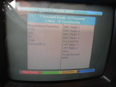 2015_06_11_PCH1_010.JPG
Digitenne 5 (NTS 4), Groningen (Gideonweg), K25. Wegen der vielen britischen Px dachte ich zunächst an weinen weiteren Log aus Großbritannien, aber es kam "nur" aus den Nioederlanden. Dafür aller dings komplett verschlüsselt.
Schlüsselwörter: TV DX Tropo Überreichweite DVB-T DTT digital UHF Niederlande Nederland Digitenne5 NTS4 Groningen K25 verschlüsselt encrypted Suchlauf Digipal1
