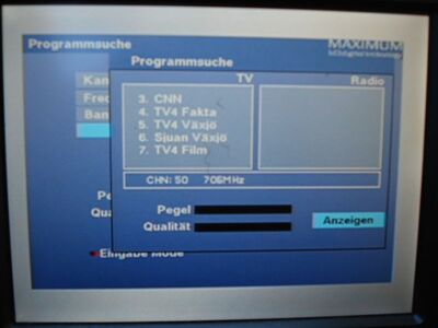 2015_10_27_PCH1_002.JPG
Und er ist wieder da, allerdings reichte der Empfang nur für das Einlesen der Kennungen:
DTT Nät 2 Växjö, SFN Vislanda (2 Tx), K50
Schlüsselwörter: TV DX Tropo Überreichweite DVB-T DTT digital UHF Schweden Sverige Nät2 Växjö Vislanda K50 Suchlauf Maximum T-1300