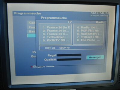 2017_08_29_PCH1_004.JPG
"Mux KBH 1", SFN KBH-City (Lynetten, Borups Allé), K35v. Der Maximum T-1300 findet alle 13 Programme und ordnet sie auch in die richtigige Kategorie (Radio, TV) ein.
Schlüsselwörter: TV DX Tropo Überreichweite DVB-T DTT digital terrestrisch Dänemark Danmark MPEG-2 HbbTV Mux KBH1 K35 Suchlauf Maximum T-1300